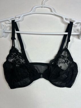 Vintage Marilyn Monroe Warner’s 90s Black Sheer Mesh Lace Bra Underwire